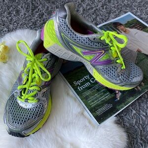 New Balance Womens Running Course - Footwear 860-V3